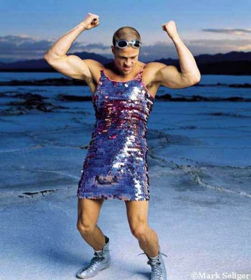 Brad_Pitt_In_A_Dress3.jpg