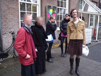 V.l.n.r. Voor: Ecokilt, Masker, RokSterNL<br />Achter: Viqueen en Mik van Es (Foto gemaakt door Jos)